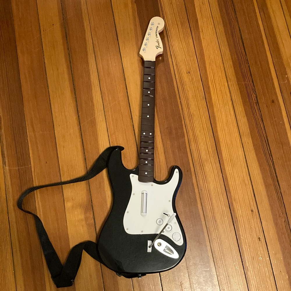 Rock Band 4 Wireless Fender Stratocaster Guitar Xbox One